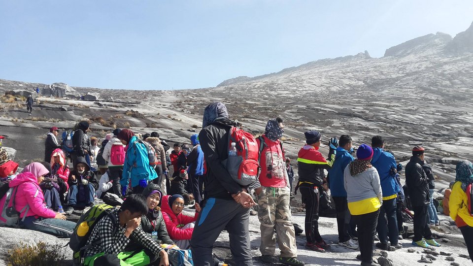 Σεισμός 6 Ρίχτερ στη Μαλαισία -Δεκάδες αποκλεισμένοι σε βουνό [εικόνες] | iefimerida.gr 3