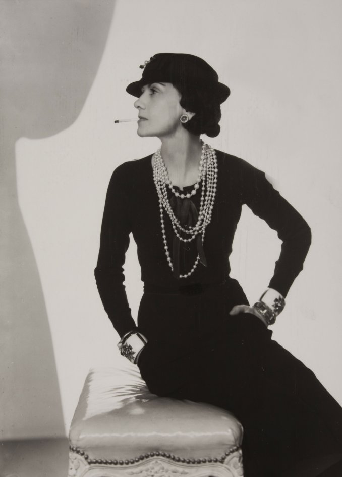 Τα εμβληματικά έργα του Μan Ray και οι πραγματικές ιστορίες τους στην Ανδρο [εικόνες] | iefimerida.gr 11