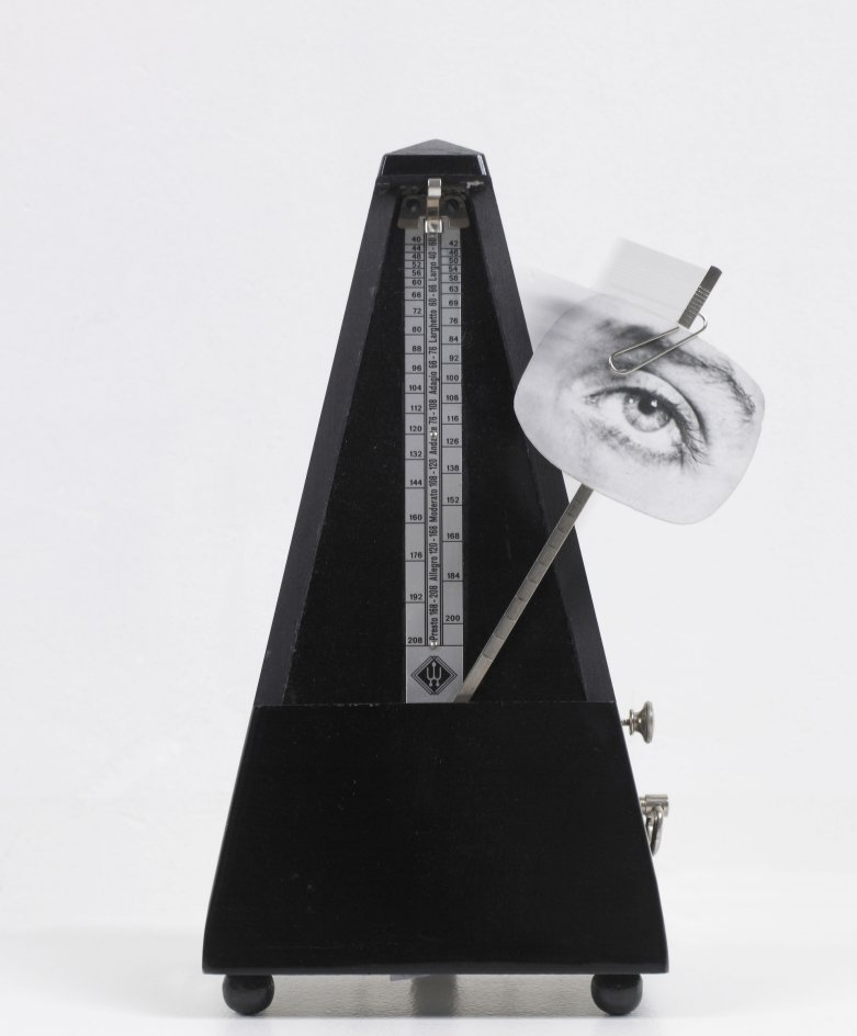 Τα εμβληματικά έργα του Μan Ray και οι πραγματικές ιστορίες τους στην Ανδρο [εικόνες] | iefimerida.gr 6