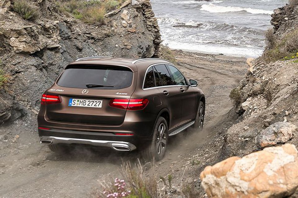 Αυτό είναι το νέο μεσαίο SUV της Mercedes, η GLC (βίντεο) | iefimerida.gr 4