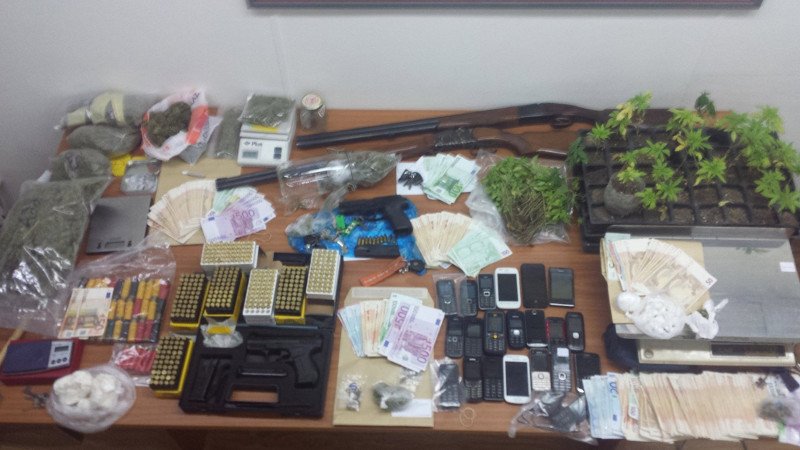 Γιος γνωστού επιχειρηματία σε σπείρα ναρκωτικών -Συνελήφθη μαζί με άλλα 11 άτομα [εικόνες] | iefimerida.gr 3