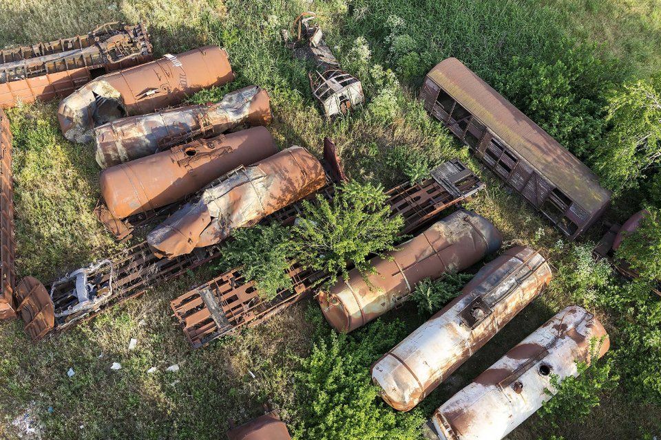 Aπέραντο νεκροταφείο τρένων στη Θεσσαλονίκη, από ψηλά [εικόνες] | iefimerida.gr 0