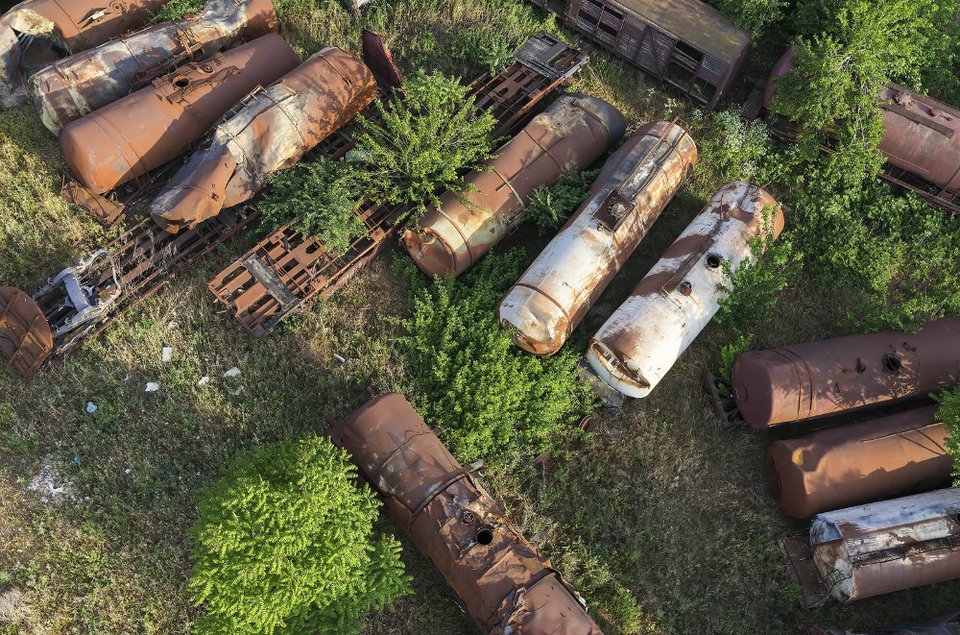 Aπέραντο νεκροταφείο τρένων στη Θεσσαλονίκη, από ψηλά [εικόνες] | iefimerida.gr 1