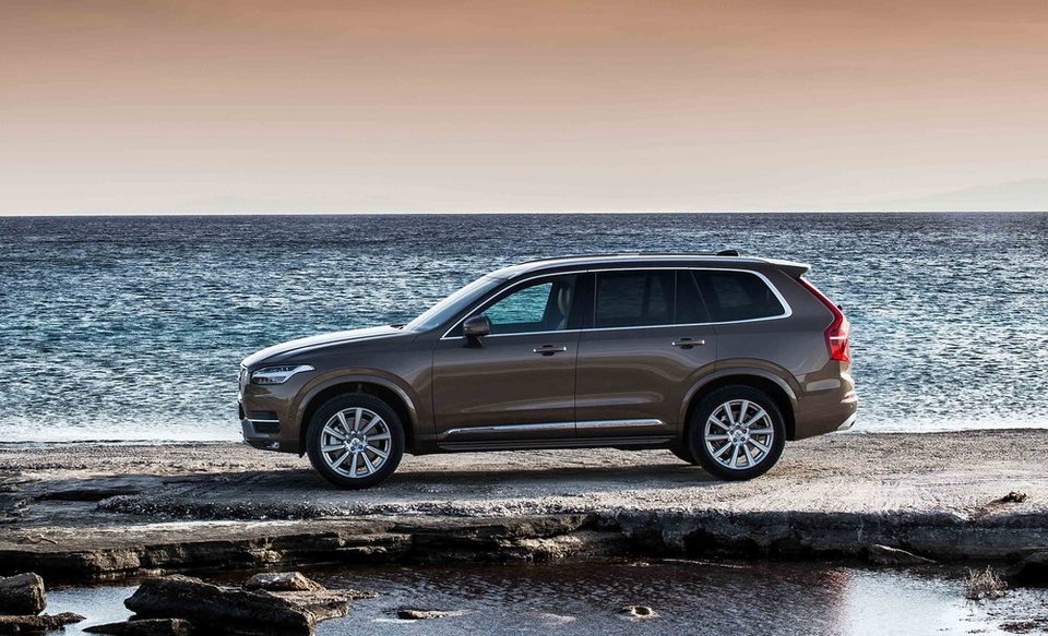 Οδηγούμε το νέο, κλασάτο Volvo XC90 | iefimerida.gr 0