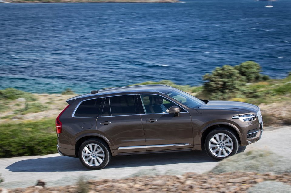 Οδηγούμε το νέο, κλασάτο Volvo XC90 | iefimerida.gr 1