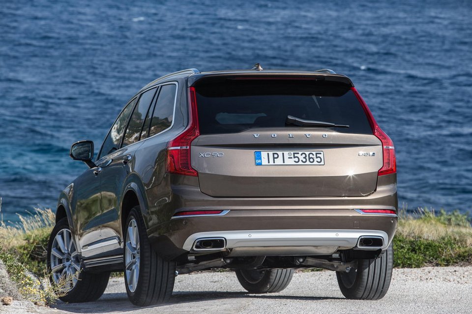Οδηγούμε το νέο, κλασάτο Volvo XC90 | iefimerida.gr 4
