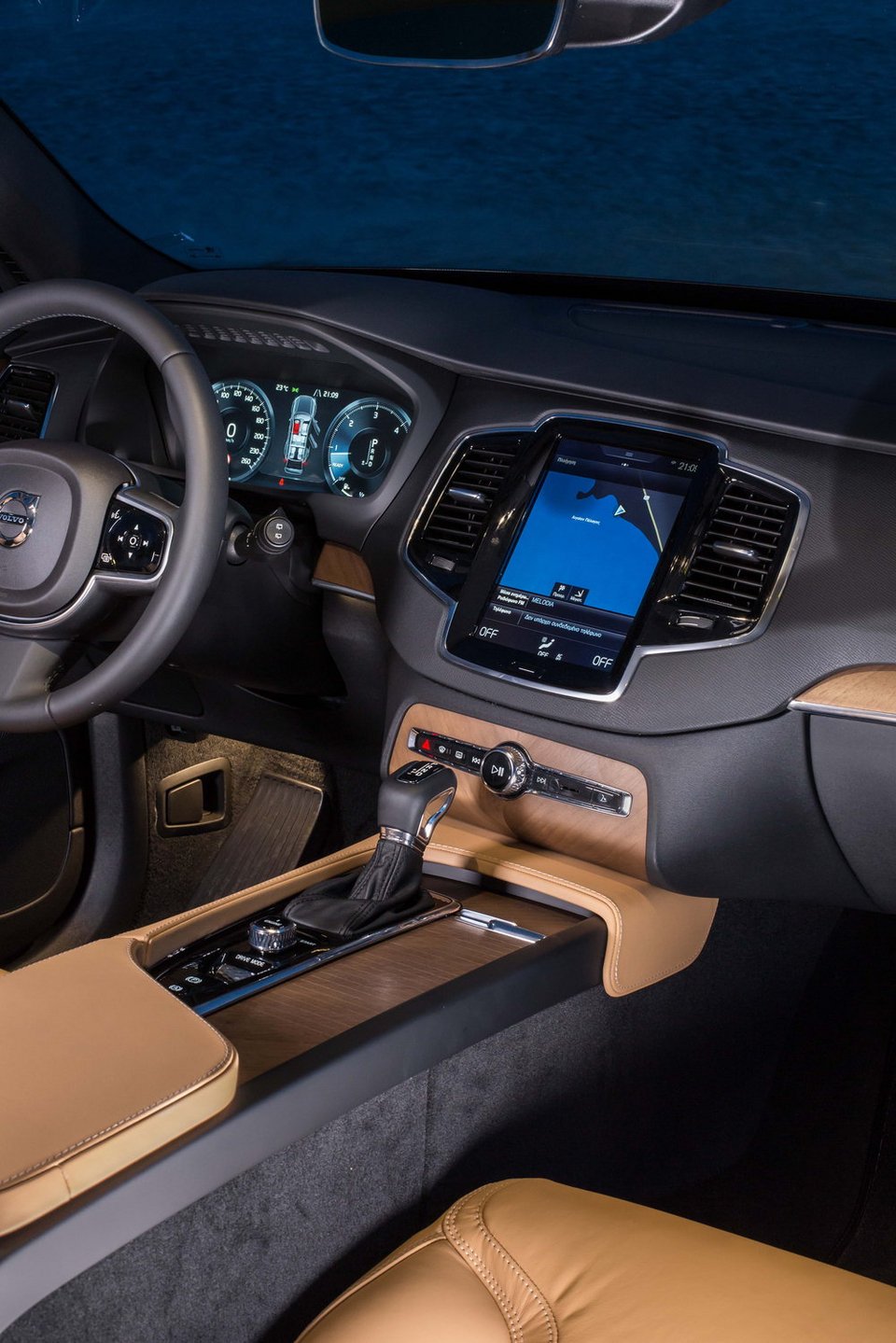 Οδηγούμε το νέο, κλασάτο Volvo XC90 | iefimerida.gr 6