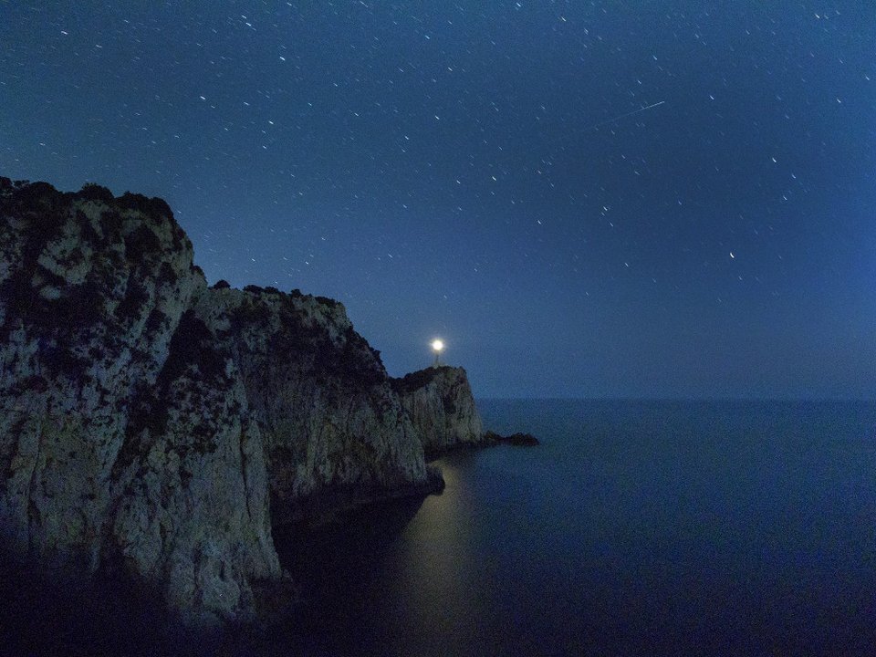 Απίστευτης ομορφιάς οδοιπορικό στους φάρους της Ελλάδας – Μοναξιά, φως, ταξίδι με οδηγό τη Sony [εικόνες] | iefimerida.gr 0