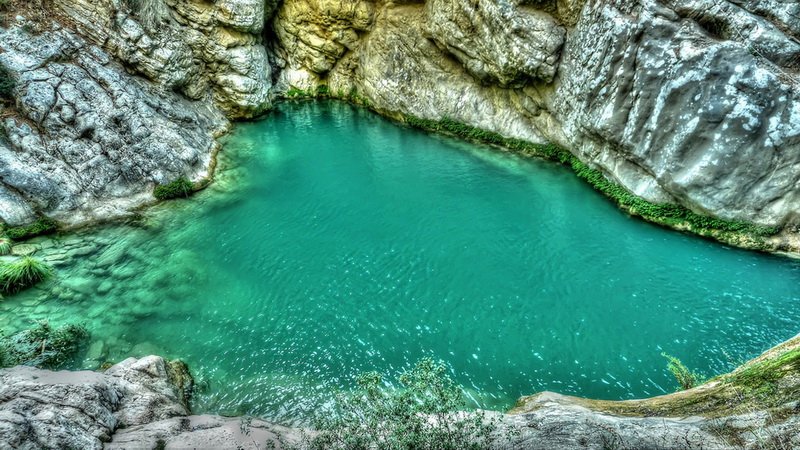 Η «Γαλάζια Λίμνη» της Ελλάδας -Ο εξωτικός παράδεισος με τις φυσικές πισίνες και τους καταρράκτες στην καρδιά της Πελοποννήσου [εικόνες] | iefimerida.gr 8