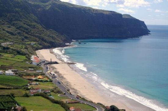 Το κρυμμένο μυστικό της Ευρώπης -Τα καταπράσινα νησιά με τα σμαραγδένια νερά, τους αμπελώνες και τις άλλης εποχής πόλεις [εικόνες] | iefimerida.gr 0