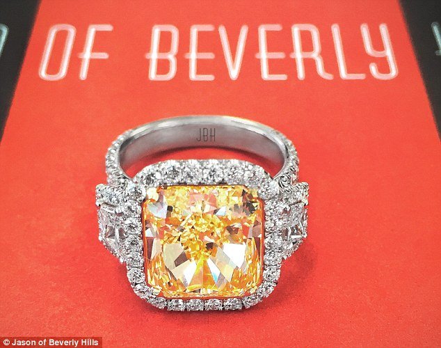 Το δαχτυλίδι αρραβώνων του μισού εκατ. ευρώ της Ιγκι Αζαλέα [εικόνες] | iefimerida.gr 3