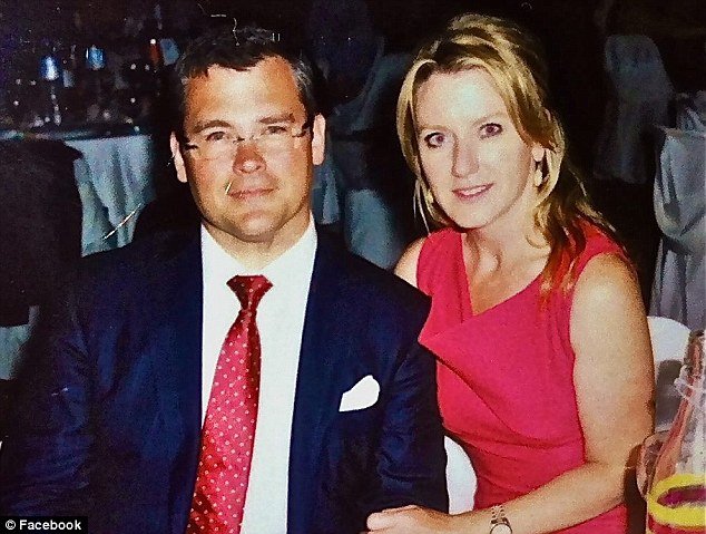 Θρήνος στην κηδεία της οικογένειας Σαββόπουλου στις ΗΠΑ -Τραγικές φιγούρες οι έφηβες κόρες [εικόνες] | iefimerida.gr 7