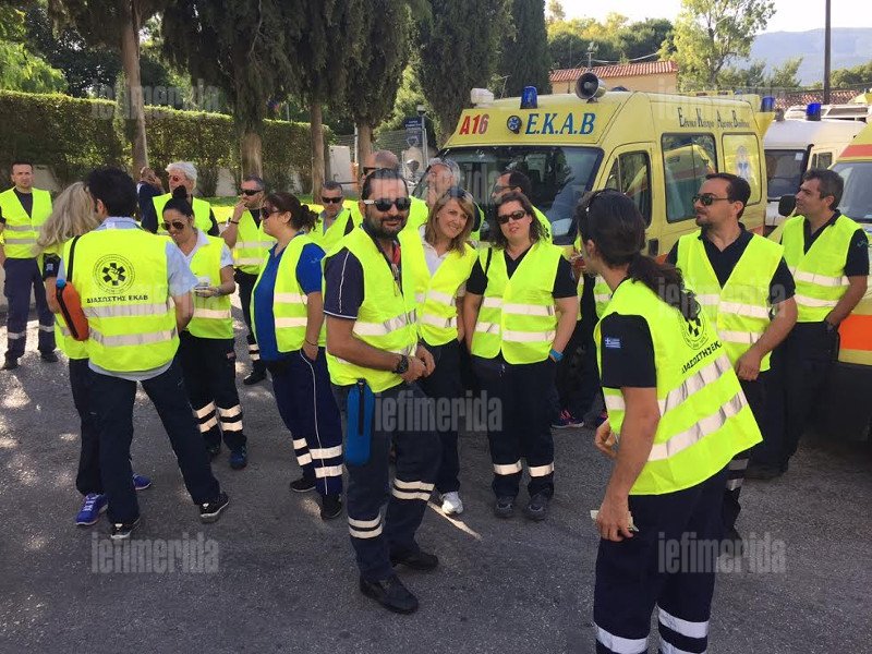 Συγκέντρωση διαμαρτυρίας των εργαζομένων στο ΕΚΑΒ -Διεκδικούν τα δεδουλευμένα τους | iefimerida.gr 6