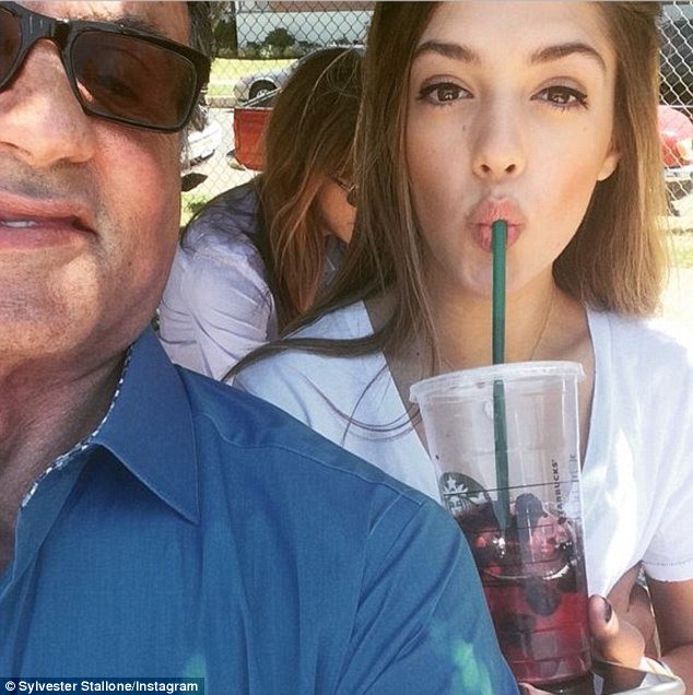 Χαμός με την καλλονή κόρη του Σταλόνε [εικόνες] | iefimerida.gr 5