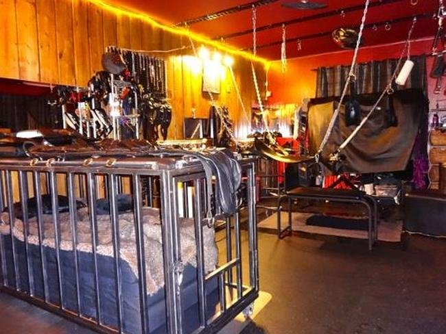 kinkbnb - Η νέα υπηρεσία που νοικιάζει σαδομαζοχιστικά σπίτια [εικόνες] | iefimerida.gr 6