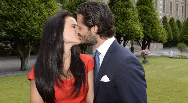 Ζωή σαν παραμύθι: Πώς μια πρώην σερβιτόρα σε ριάλιτι θα παντρευτεί τον πρίγκιπα της Σουηδίας [εικόνες] | iefimerida.gr 12