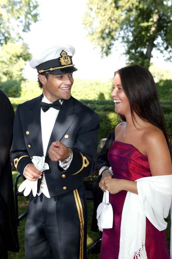 Ζωή σαν παραμύθι: Πώς μια πρώην σερβιτόρα σε ριάλιτι θα παντρευτεί τον πρίγκιπα της Σουηδίας [εικόνες] | iefimerida.gr 5