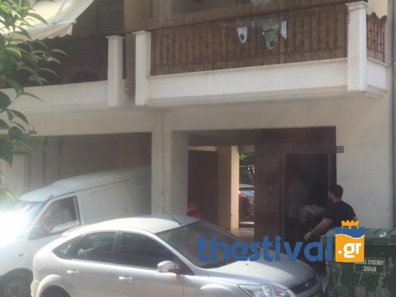 Σοκ στον Εύοσμο: Αστυνομικός στραγγάλισε το 7χρονο παιδί του και μετά πήρε τηλέφωνο την Αστυνομία [βίντεο] | iefimerida.gr 0