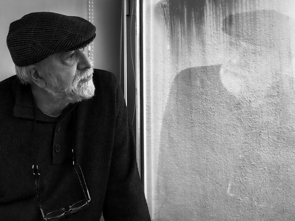 Ενα θέατρο «αναδύεται» στο νησί της Ανδρου, με τον Παντελή Βούλγαρη διευθυντή [εικόνες] | iefimerida.gr 0