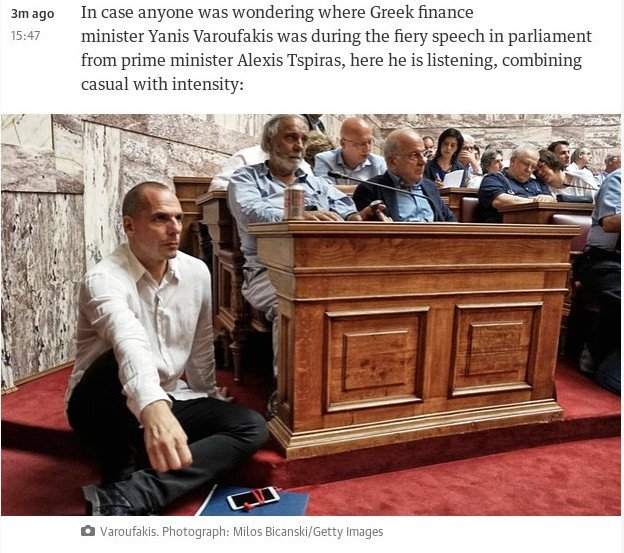 Ο Βαρουφάκης στα πατώματα για να τραβήξει την προσοχή... [εικόνες] | iefimerida.gr 1