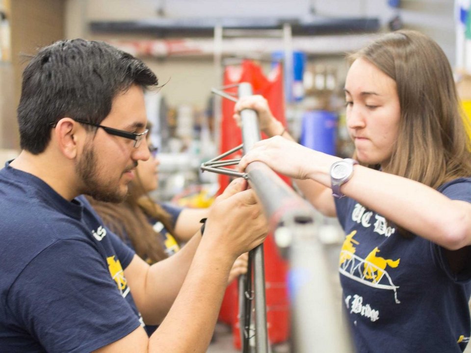 Οι 10 σπουδές που οδηγούν στους υψηλότερους μισθούς μετά την αποφοίτηση [λίστα] | iefimerida.gr 0