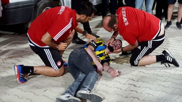 Φίλαθλος υπέστη επιληπτική κρίση μετά το Φενέρ-Ολυμπιακός [εικόνα] | iefimerida.gr 0