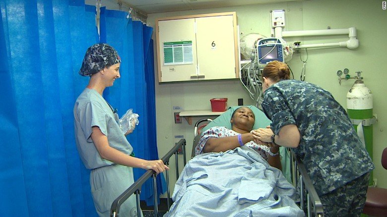 Το μεγαλύτερο πλωτό νοσοκομείο του κόσμου: Ενα καράβι που σώζει ζωές [εικόνες] | iefimerida.gr 7