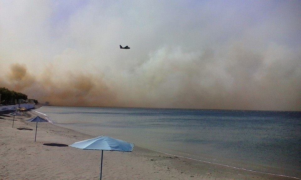 Ανεξέλεγκτη η φωτιά στη Νεάπολη Λακωνίας: Νεκρός ένας 58χρονος - Καίγονται καταστήματα μέσα στην πόλη [εικόνες & βίντεο] | iefimerida.gr 14