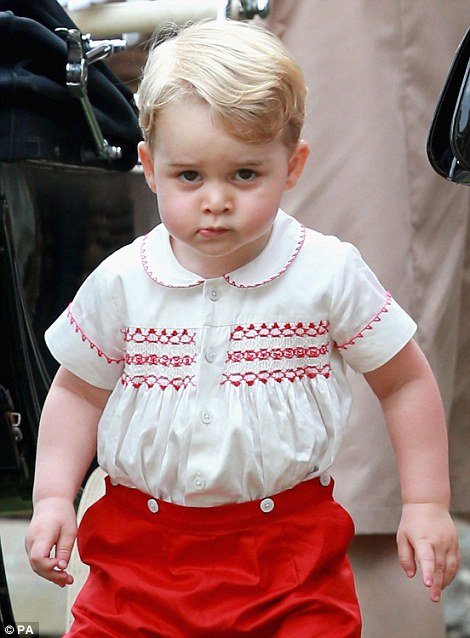 Ολα όσα έγιναν στη βάπτιση της πριγκίπισσας Σάρλοτ -Το McQueen της Μίντλετον και τα νάζια του μικρού Τζορτζ [εικόνες] | iefimerida.gr 28