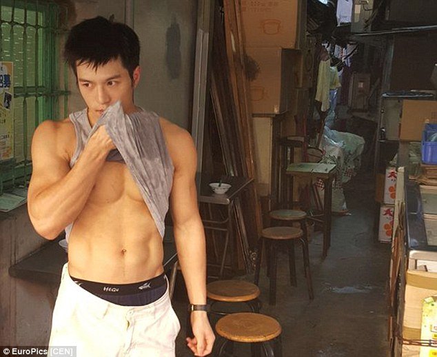 O σέξι μανάβης που έγινε ο νέος σταρ των social media [εικόνες] | iefimerida.gr 5