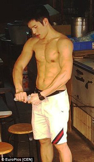 O σέξι μανάβης που έγινε ο νέος σταρ των social media [εικόνες] | iefimerida.gr 6