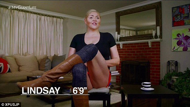 Τα βάσανα των ψηλών γυναικών: Πώς είναι η ζωή στα 2,10 ύψος [εικόνες] | iefimerida.gr 0