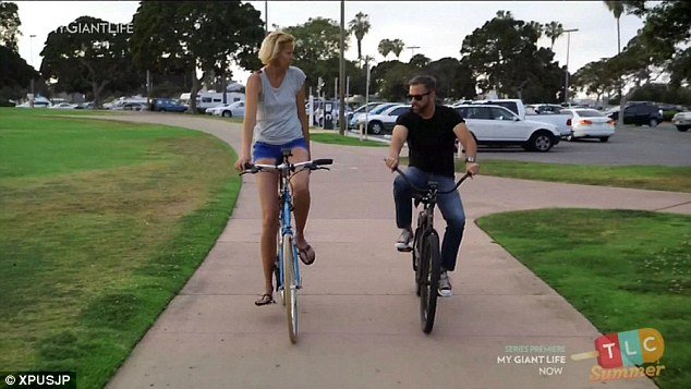 Τα βάσανα των ψηλών γυναικών: Πώς είναι η ζωή στα 2,10 ύψος [εικόνες] | iefimerida.gr 7