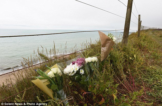 Συγκινεί: Το γράμμα του γιου του Νικ Κέιβ στον νεκρό αδελφό του [εικόνες] | iefimerida.gr 3