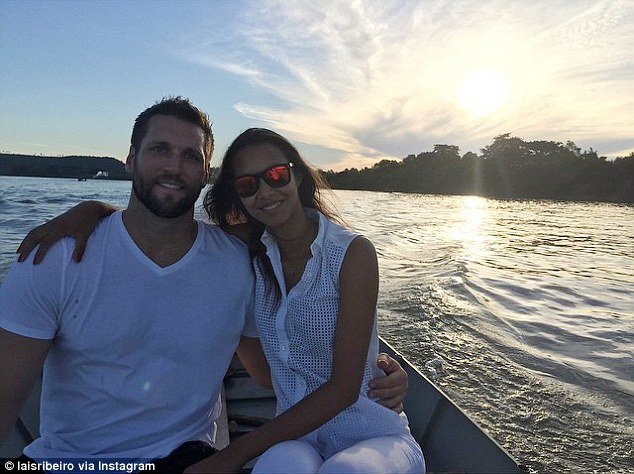 Μια εκπληκτική διαδρομή: Από τη ζωή σε χωριό της Βραζιλίας, μοντέλο της Victoria's Secret [εικόνες] | iefimerida.gr 8