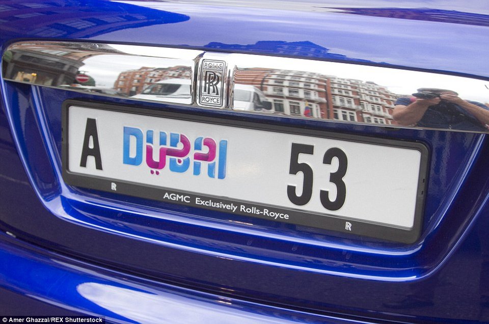 Γιατί αυτές τις ημέρες το Λονδίνο «πνίγεται» στις Lamborghini και τις Ferrari [εικόνες] | iefimerida.gr 12