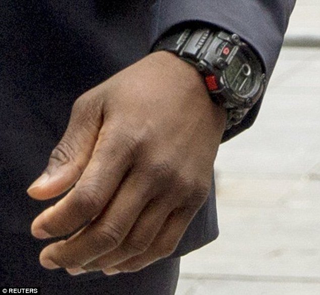 Ο 50 Cent με φθαρμένο κοστούμι στο δικαστήριο για να πείσει ότι χρεοκόπησε [εικόνες] | iefimerida.gr 4