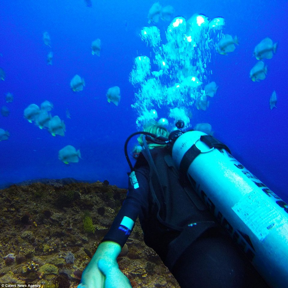 Η νέα μούσα του Instagram -Ξανθιά η νέα κοπέλα που ταξιδεύει ανά τον κόσμο και φωτογραφίζεται μόνο πλάτη [εικόνες] | iefimerida.gr 23