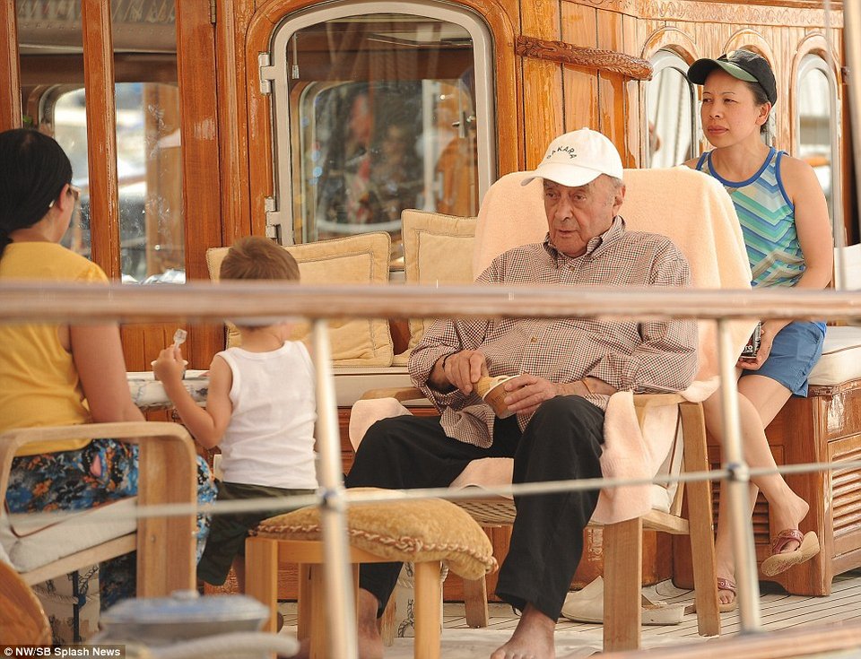 Το vintage ιστιοπλοϊκό χλιδής του Μοχάμεντ Αλ Φαγέντ που κάνει τη διαφορά [εικόνες] | iefimerida.gr 0