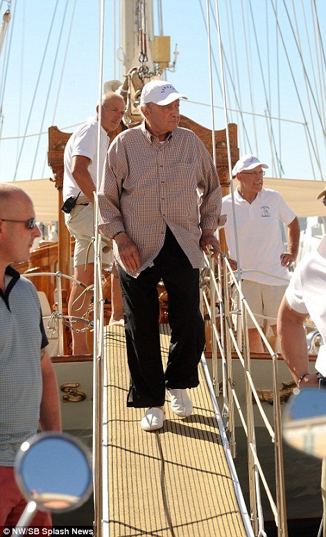 Το vintage ιστιοπλοϊκό χλιδής του Μοχάμεντ Αλ Φαγέντ που κάνει τη διαφορά [εικόνες] | iefimerida.gr 10