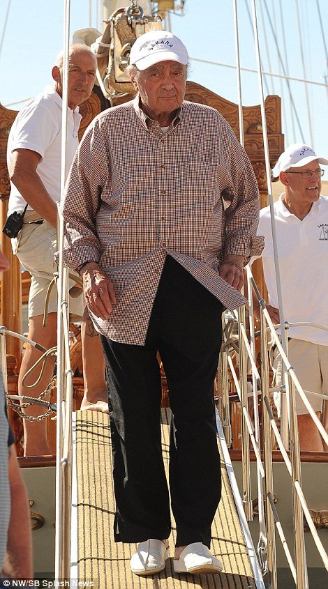 Το vintage ιστιοπλοϊκό χλιδής του Μοχάμεντ Αλ Φαγέντ που κάνει τη διαφορά [εικόνες] | iefimerida.gr 9