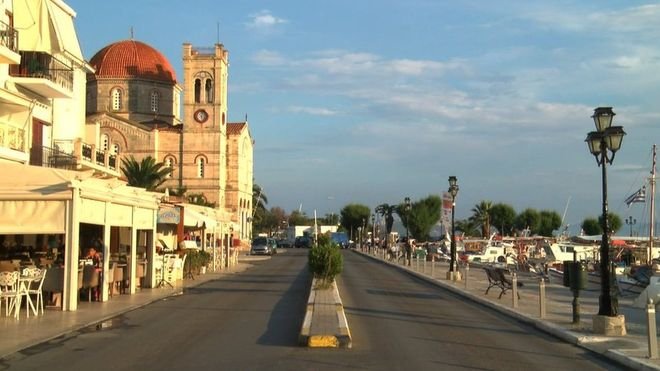 Το BBC στην Αίγινα: Φωνές εμπόρων στο νησί των Τσίπρα-Βαρουφάκη [εικόνες] | iefimerida.gr 1