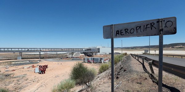 Ενα αεροδρόμιο-φάντασμα στην Ισπανία: Κόστισε 10 δισ., το αγόρασαν Κινέζοι για 10.000 ευρώ [εικόνες] | iefimerida.gr 0