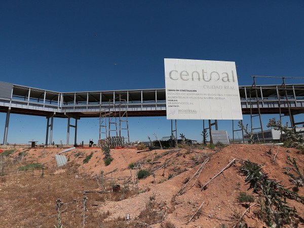 Ενα αεροδρόμιο-φάντασμα στην Ισπανία: Κόστισε 10 δισ., το αγόρασαν Κινέζοι για 10.000 ευρώ [εικόνες] | iefimerida.gr 9