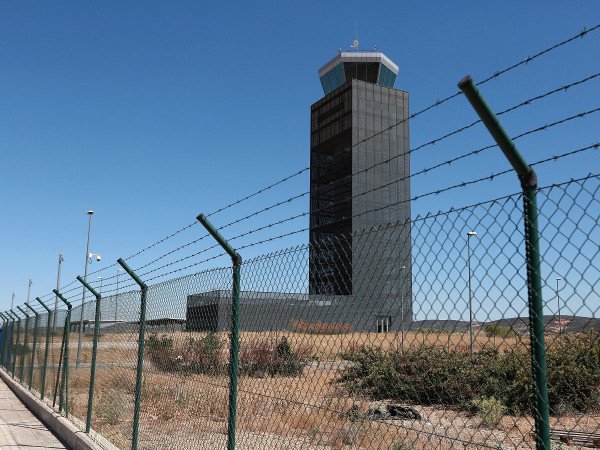 Ενα αεροδρόμιο-φάντασμα στην Ισπανία: Κόστισε 10 δισ., το αγόρασαν Κινέζοι για 10.000 ευρώ [εικόνες] | iefimerida.gr 14