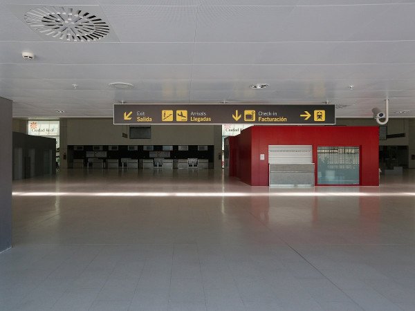 Ενα αεροδρόμιο-φάντασμα στην Ισπανία: Κόστισε 10 δισ., το αγόρασαν Κινέζοι για 10.000 ευρώ [εικόνες] | iefimerida.gr 6