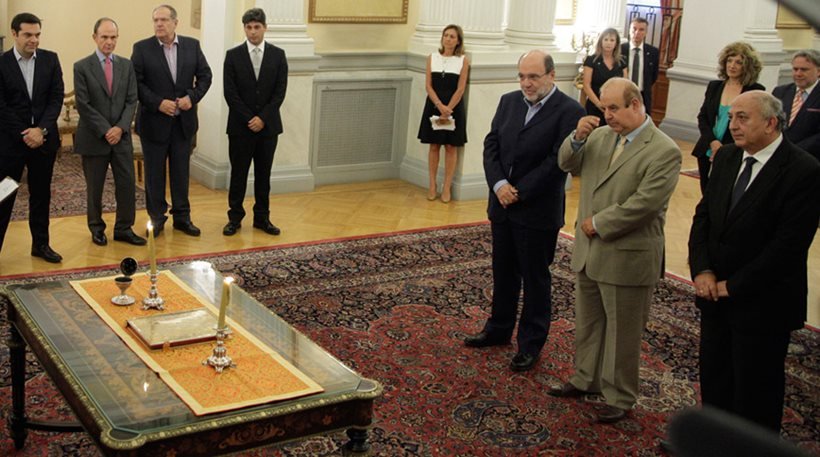 Η απίστευτη ματιά του Αλέξη Τσίπρα στον Χαϊκάλη [εικόνες] | iefimerida.gr 0