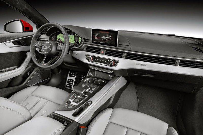 Το νέο Audi A4 μοιάζει μεν αλλά είναι πολύ διαφορετικό από το παλιό | iefimerida.gr 2