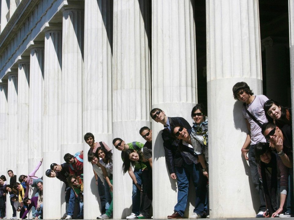 Business Insider: Τα 12 χαρακτηριστικά των Ελλήνων -Ζουν ως τα 81, αγαπούν τους Ρώσους, πηγαίνουν στρατό [εικόνες] | iefimerida.gr 10