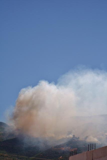 Ανεξέλεγκτη η φωτιά στη Νεάπολη Λακωνίας: Νεκρός ένας 58χρονος - Καίγονται καταστήματα μέσα στην πόλη [εικόνες & βίντεο] | iefimerida.gr 36
